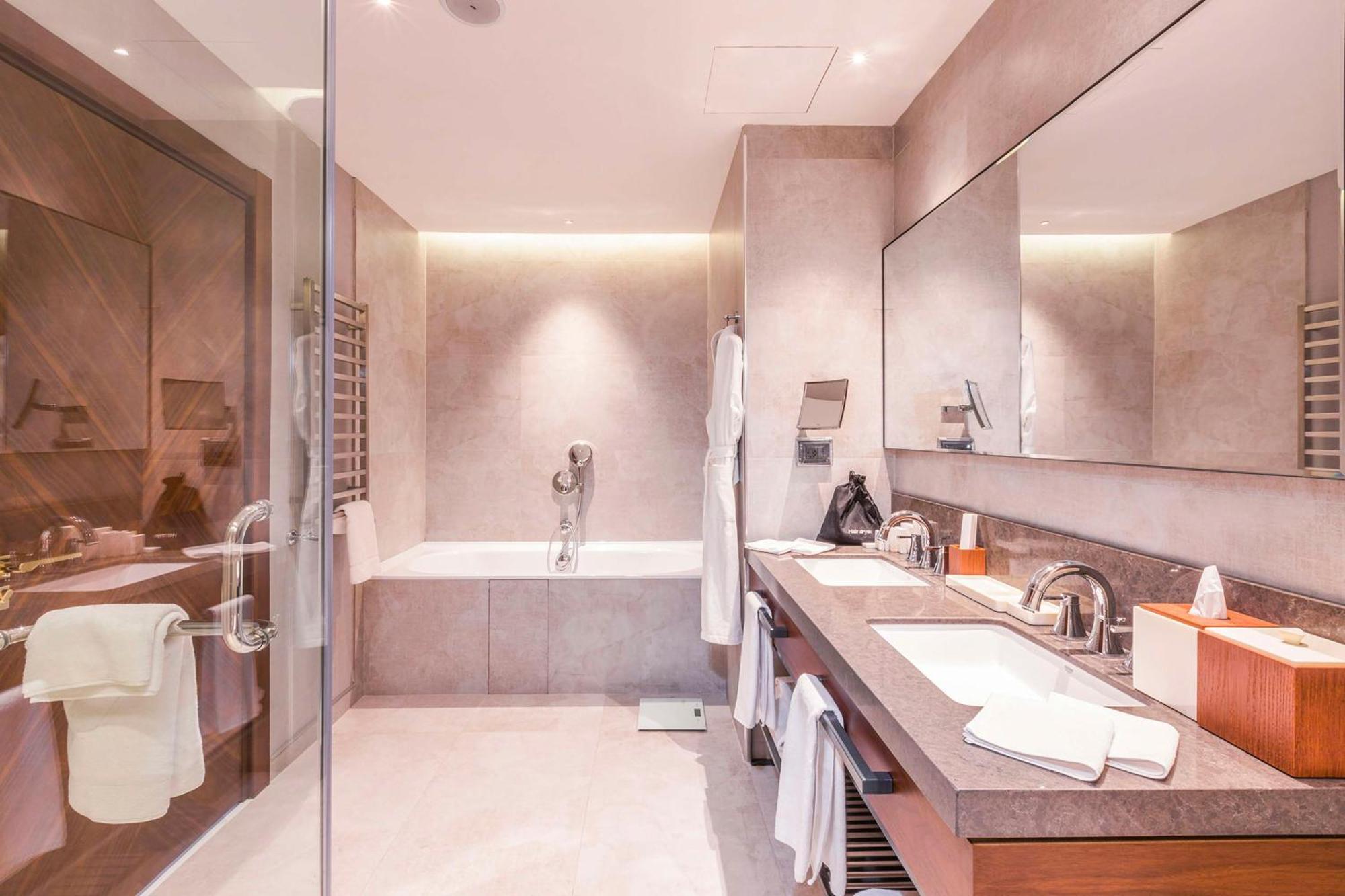 Hilton Garden Inn Samarkand Afrosiyob Exterior foto